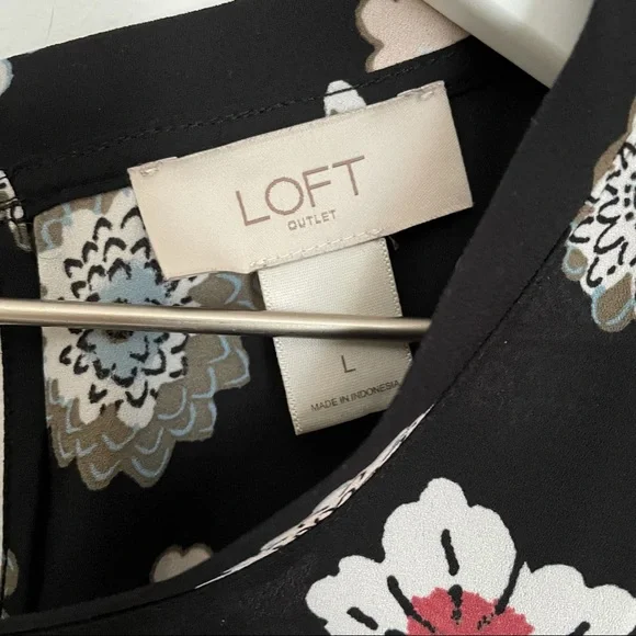 Loft floral top Size L - Picture 3 of 7